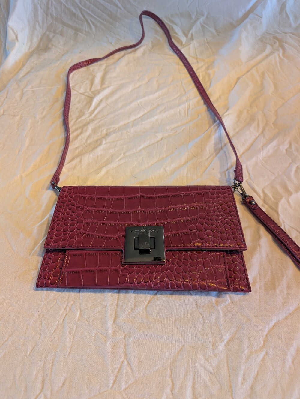 2/40$ Croc-Embossed Crossbody Bag in Deep Burgundy